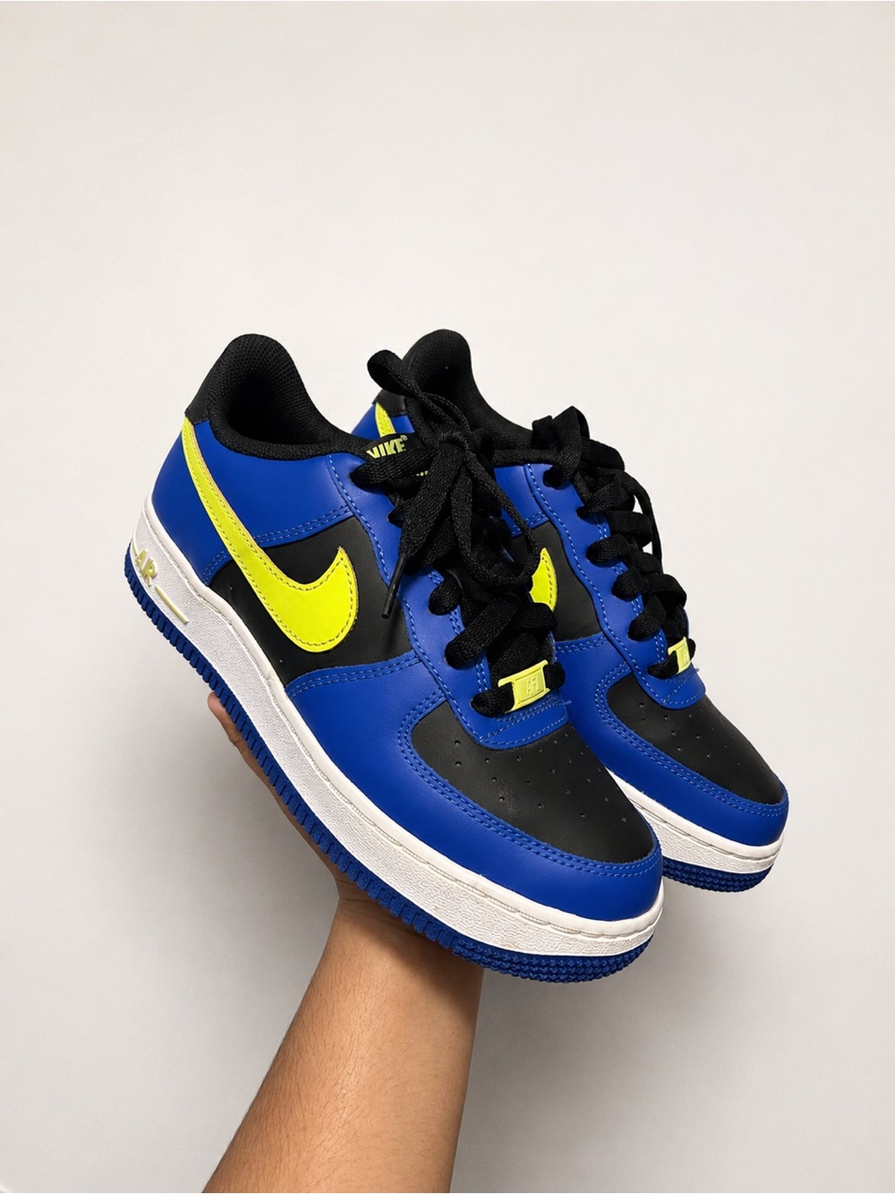 Nike Low-Top, AF 1 Sneakers in Blue, Black & Volt